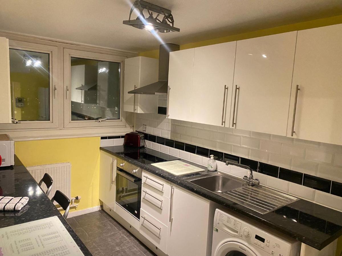 Victoria Centre Apartments In The Victoria Centre Shopping Centre - Nottingham City Centre - 24 Hour Access - Most Central Location, Kitchen - Sunday Check-Out 1Pm - Opposite Hilton By Restaurants & Shops - Outdoor Parking Cars Or Vans Five Pounds A Экстерьер фото