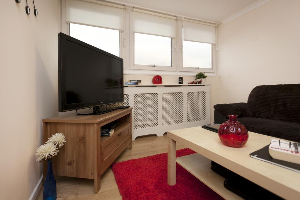 Victoria Centre Apartments In The Victoria Centre Shopping Centre - Nottingham City Centre - 24 Hour Access - Most Central Location, Kitchen - Sunday Check-Out 1Pm - Opposite Hilton By Restaurants & Shops - Outdoor Parking Cars Or Vans Five Pounds A Экстерьер фото