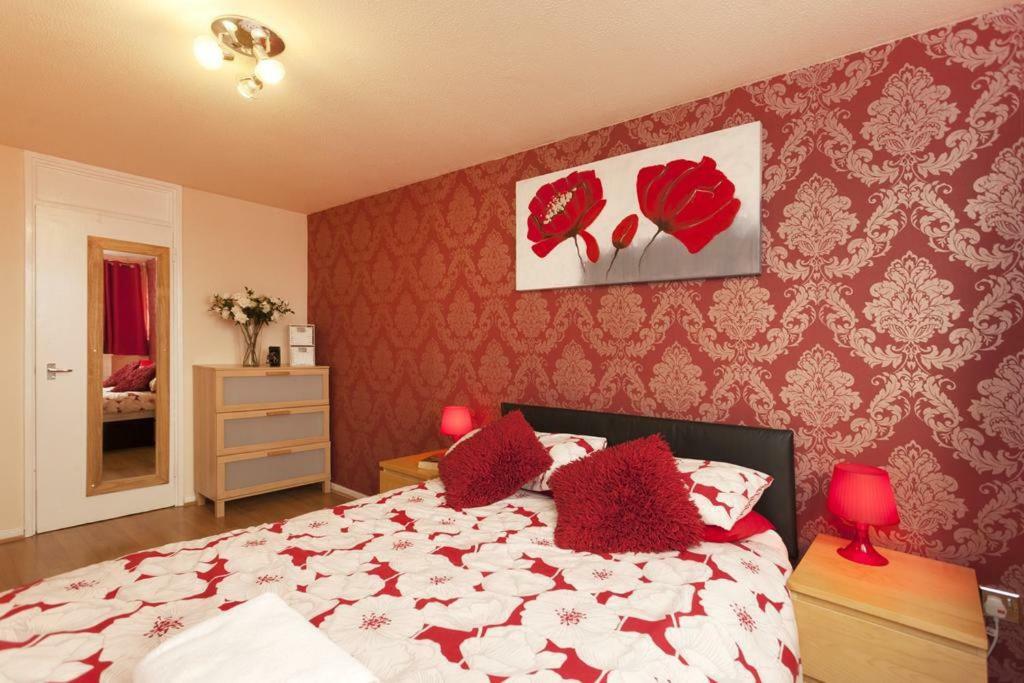 Victoria Centre Apartments In The Victoria Centre Shopping Centre - Nottingham City Centre - 24 Hour Access - Most Central Location, Kitchen - Sunday Check-Out 1Pm - Opposite Hilton By Restaurants & Shops - Outdoor Parking Cars Or Vans Five Pounds A Экстерьер фото